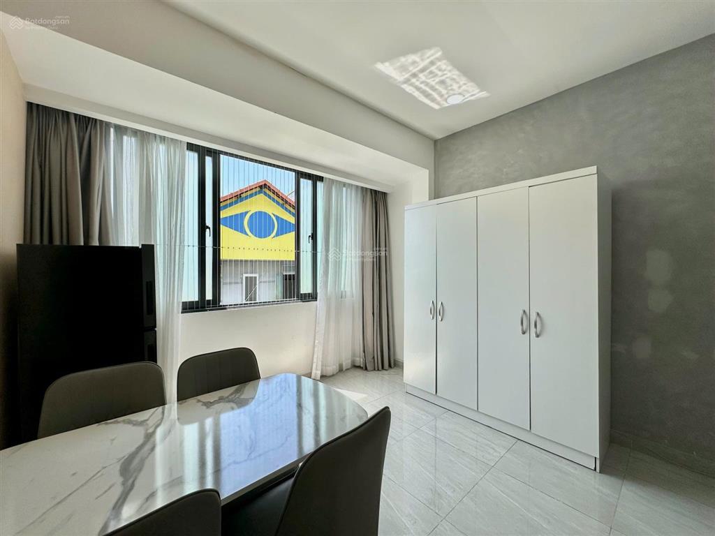 Cho thuê căn hộ 1pn tách bếp  rộng 35m2  đường nguyễn duy dương q5