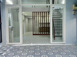 Nhà sát vinhomes q9  đường 23 nguyễn xiển