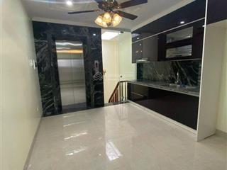Ngay kđt việt hưng 38 m2 6 tầng thang máy nhỉnh 10 tỷ
oto tránh, oto 7 chỗ vào nhà , lô góc