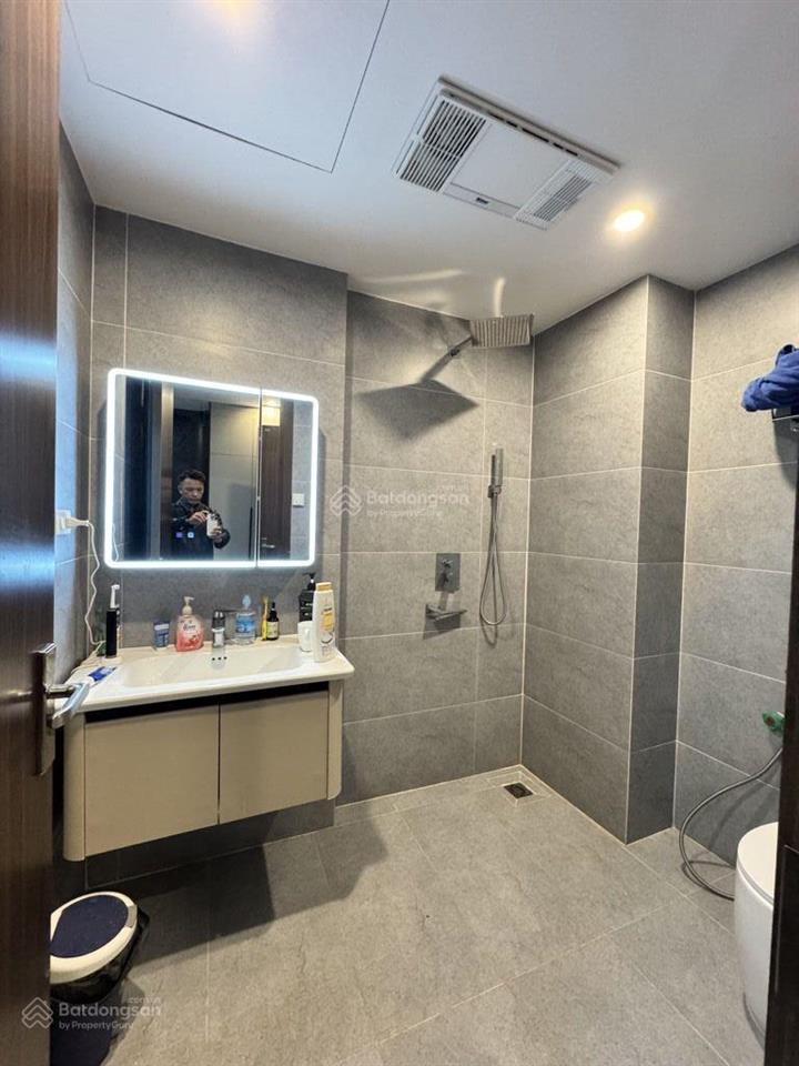 Nhà ngọc thụy dt sd 51m2 5 tầng chỉ 8,4 tỷ. lô góc, ngõ thông nhà nước, oto đỗ cửa