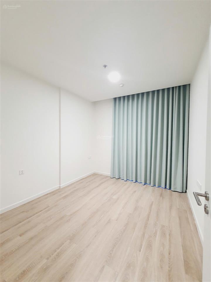 Chỉ còn 1 căn 3 pn 118m2  giá rẻ 16 triệu/tháng  có nội thất  view vạn phúc + lk81 ở liền