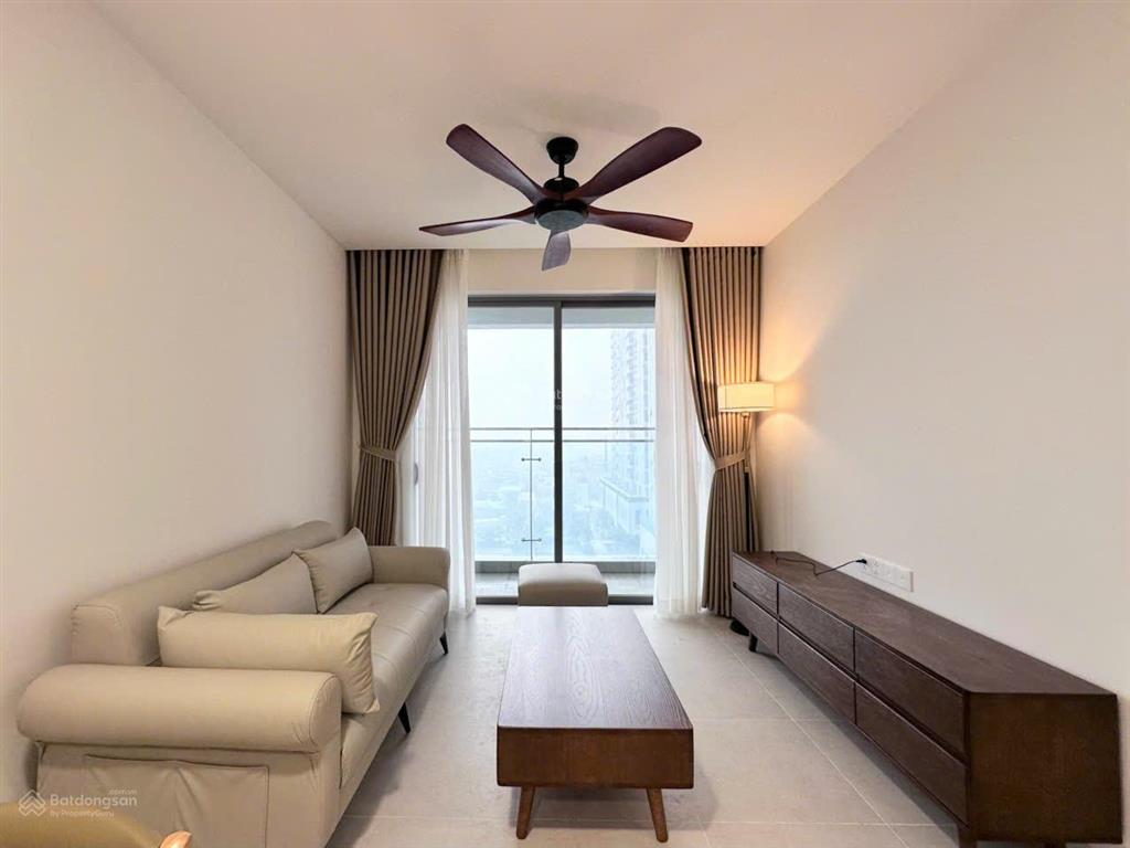 Chỉ còn 1 căn  13 triệu/th  83m2 2pn 2wc full  tầng 15 view hồ bơi  xem nhà ở ngay