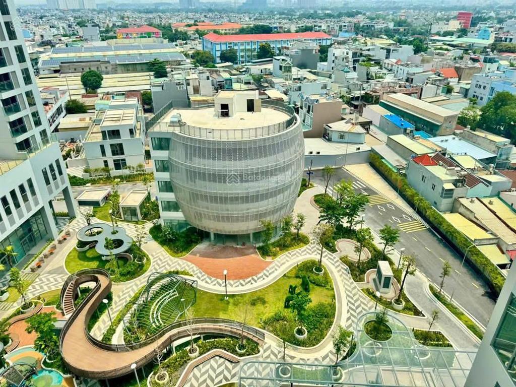 Chính chủ bán gấp 2 phòng ngủ 2wc 79m2 hỗ trợ vay ngân hàng, tầng trung view lk81, vạn phúc