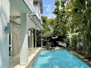 Bán biệt thự hồ bơi 300m2 nguyễn văn hưởng, thải điên, quận 2  giá bán 115 tỷ tl