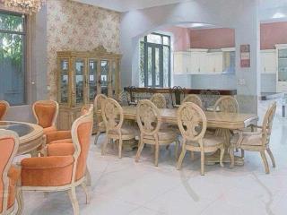 Bán biệt thự 890.7m2 an phú, quận 2. dt 21x42m, trệt 1 lầu  giá chỉ 149 tỷ tl