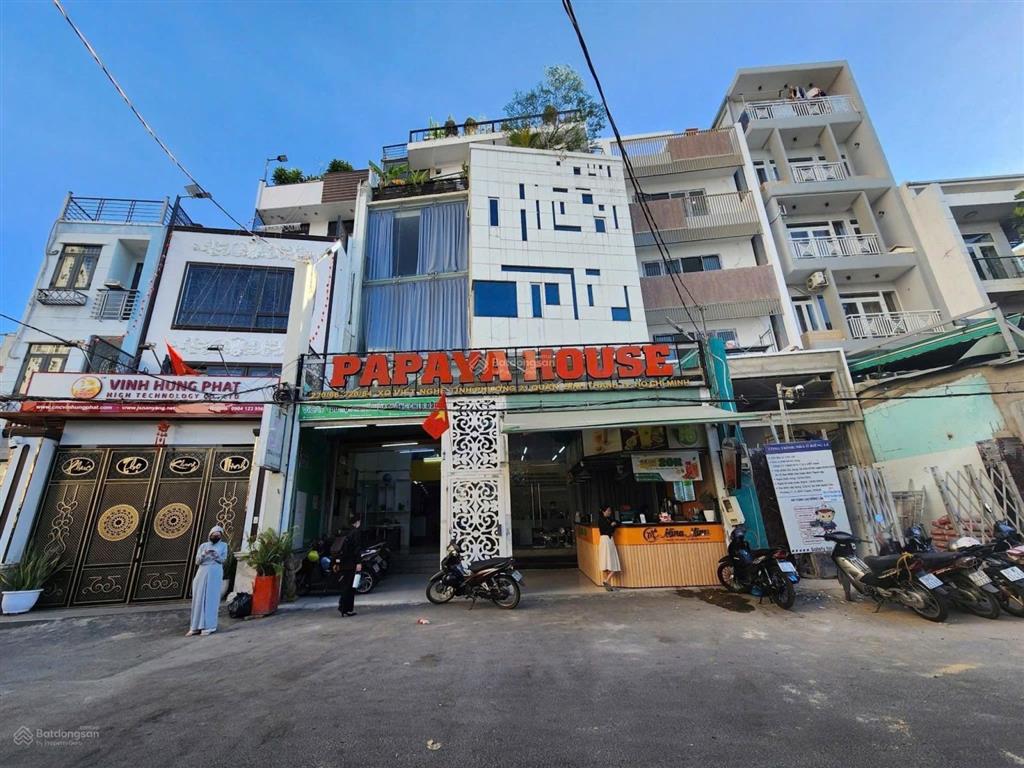 Bán lô đất mt quốc hương , đoạn giáp xuân thủy  10 x 36,5m, cn 365m2  giá rẻ chỉ 200 tr/m2.