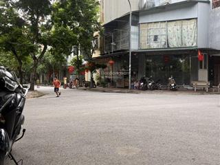 Đất dv hàng bè  lô áp góc  ngay vườn hoa  trục chính  mặt tiền khủng  không lỗi