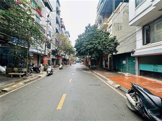 La khê  cổng trường nguyễn huệ  7 tầng thang máy  kinh doanh tốt