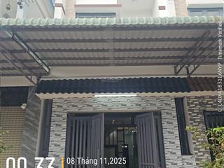 Bán nhà sổ hồng riêng tân phước khánh 7 tân uyên bình dương giá 3 tỷ 200 triệu có sân thượng