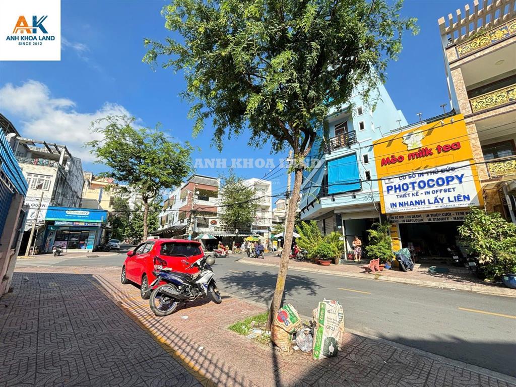 Bán đất mt tặng nhà cấp 4 lề đường 14m  gần global city  dt 87.2m2, sd 104 m2  giá 8tỷ7