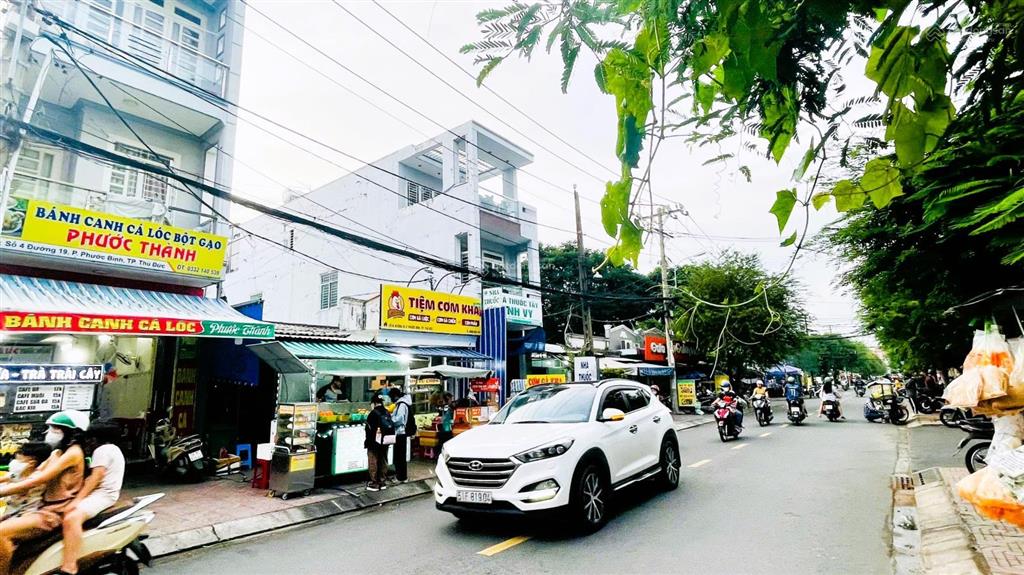 Bán đất mt tặng nhà cấp 4 lề đường 14m  gần global city  dt 87.2m2, sd 104 m2  giá 8tỷ7