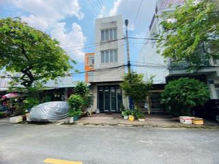 Bán nhà 84m2 giá 8.6 tỷ đường 16m có lề đối diện global city. khu phân lô bàn cờ, quy hoạch chuẩn