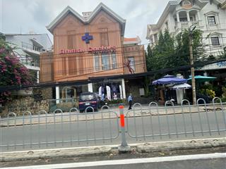 Bán gấp nhà đường quốc hương  thảo điền  8x25m cn 198m2  3 tầng  hđt 60tr/tháng  giá 31 tỷ tl