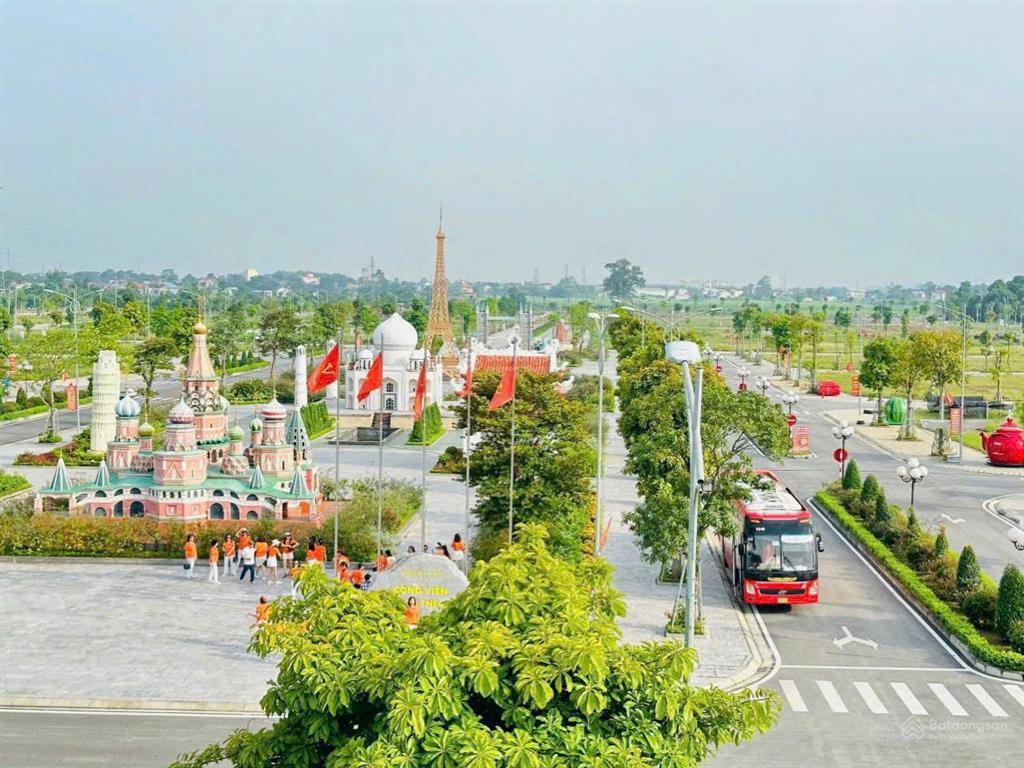 Bán lk40 việt hàn giá chỉ 17 triệu/m2, lô đẹp, sát công viên đài phun nước