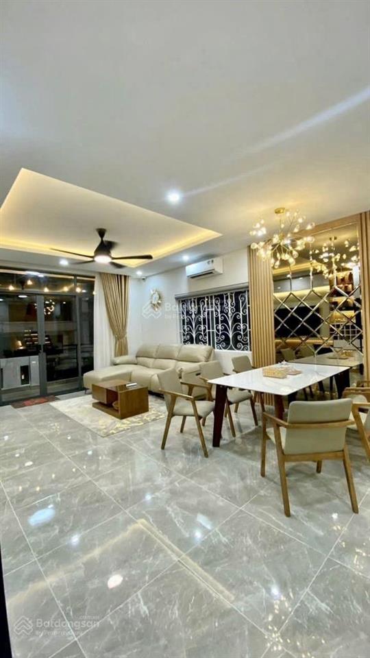 Nhà phường 15, quận 10, 4 mặt tiền, hẻm 8m, ngang 5.2mét x 3tầng, nội thất xịn, 4 phòng, 11.x tỷ