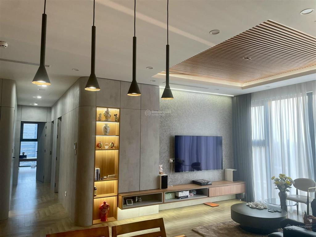 Cần bán gấp căn 3 ngủ 114m2 the matrix one, lê quang đạo, hn, giá 11 tỷ, sẵn sổ full nội thất