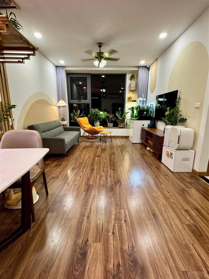 Chính chủ cần bán gấp căn 2 phòng ngủ eco green city nguyễn xiển, dt 75m2, giá 5,1 tỷ, sẵn sổ