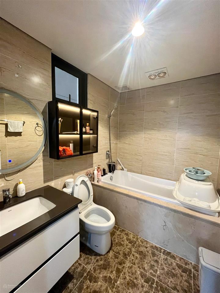 Cần bán gấp căn 3 ngủ tại vinhomes d'capitale, 119 trần duy hưng dt 85 m2, giá 9,5 tỷ full nội thất