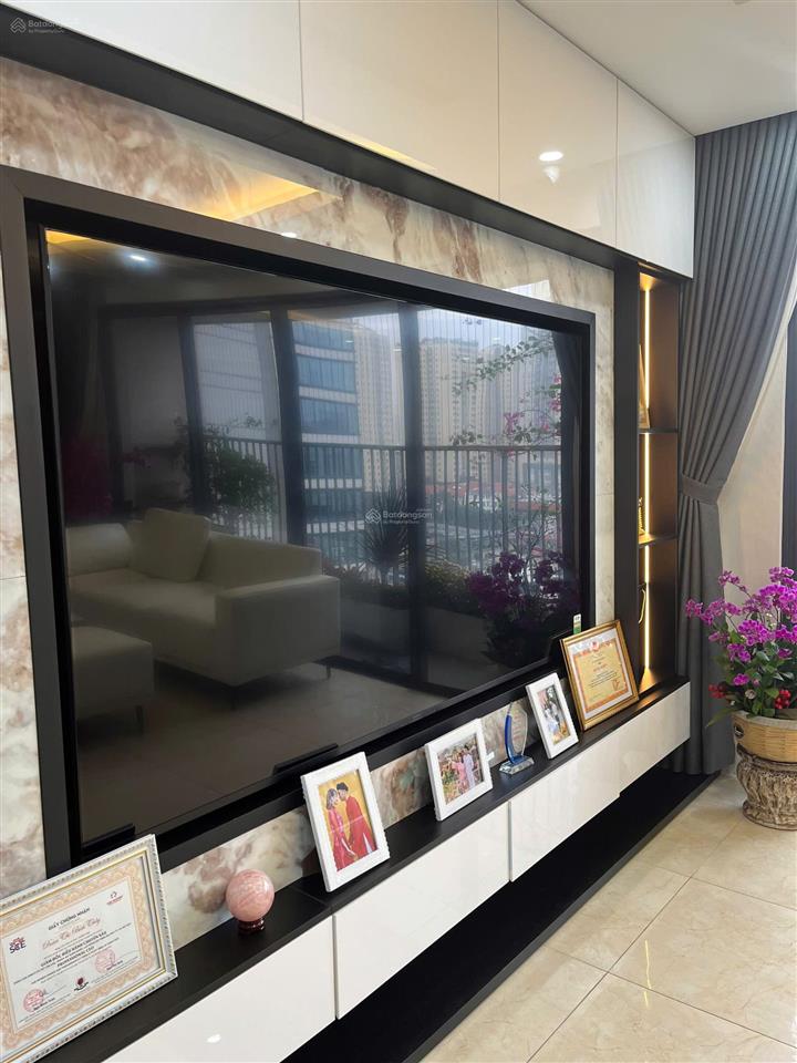 Cần bán gấp căn 3 ngủ tại vinhomes d'capitale, 119 trần duy hưng dt 85 m2, giá 9,5 tỷ full nội thất