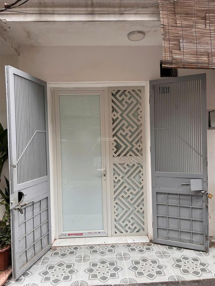 Căn hộ tầng 1 trong khu tập thể văn minh nguyễn trãi  thanh xuân