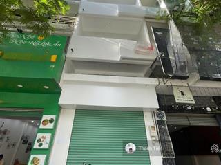 Nhà 5 tầng mới 95% (4x18m). đoạn đẹp nhất khu bàu cát. sổ vay bank cần bán gấp  13,2 tỷ