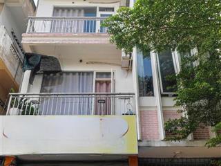 Tòa nhà 6 tầng (6,8x18m). mặt bằng kinh doanh + 10 phòng cao cấp. mặt tiền nguyễn hồng đào  22,9tỷ