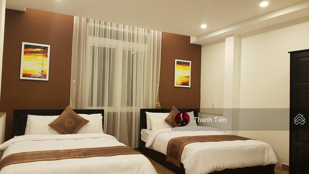 Bán khách sạn 6 tầng 21 phòng (12x18m). 250tr/tháng, khu bàu cát  38 tỷ thương lượng mạnh