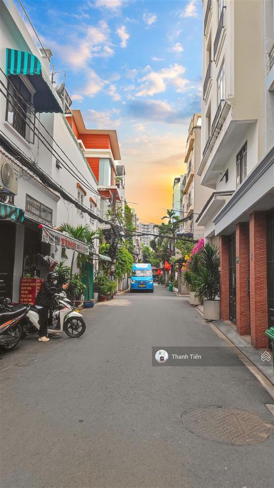 Biệt thự khu sân bay (7x20m). đường nhựa 10m sát mặt tiền hoàng hoa thám  22,5 tỷ thương lượng