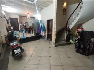 Ngộp bank nhà 3 tầng mặt tiền đường đông hưng thuận 02,phường đht, q12, dt 203m2(7,6mx31m) giá 13tỷ