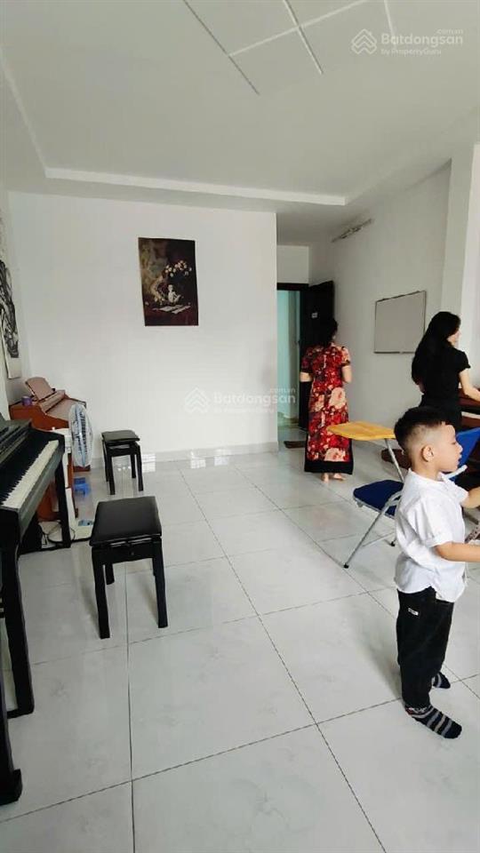 Nhà 3 tầng mặt tiền đường trương thị hoa phường tth q12 dt 100m2 (4x25) đường 20m dòng tiền 15tr/th