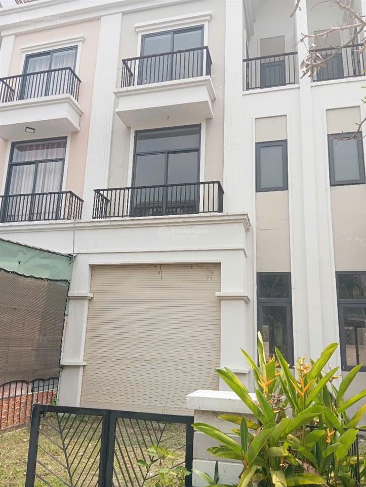Bán căn nhà giá rẻ khu đẳng cấp bella villa đức hòa long an 2,45 tỷ. 0832 369 ***