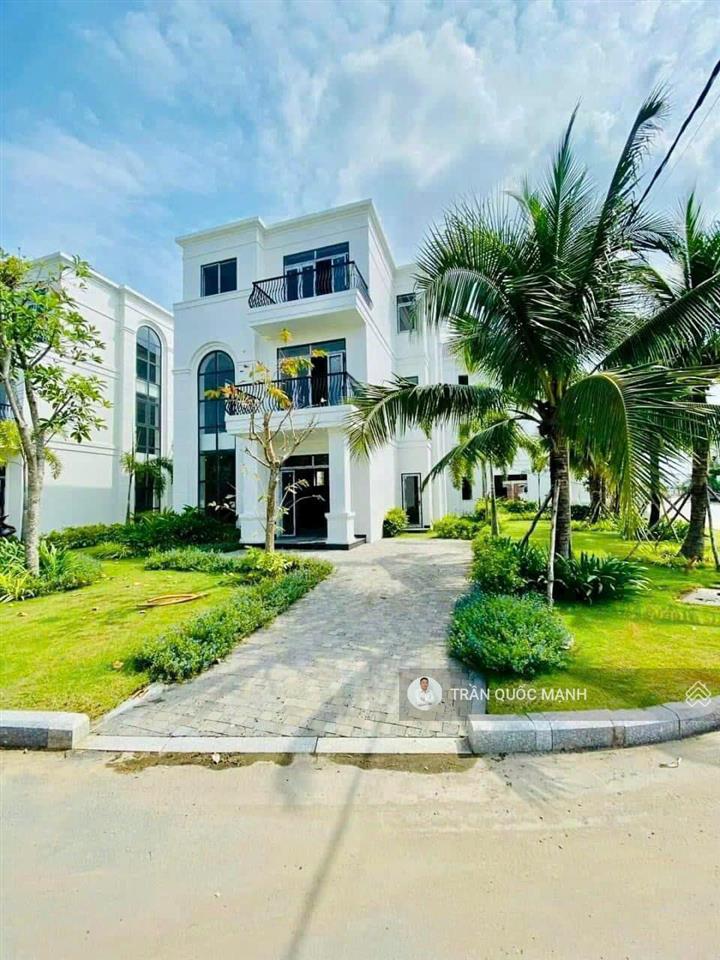 Biệt thự mini west lake golf & villas mua 3,5 tỷ. giờ bán 2,65 tỷ.  0832 369 ***