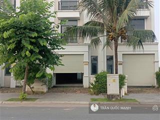 Cần bán căn shophouse trục chính mặt tiền kinh doanh buôn bán giá 2,55 tỷ. 0832 369 ***