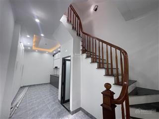 Nhà mới 4 tầng cổ nhuế . btl
dt 42 m x 4 tầng. 4 p ngủ , đủ công năng . gần  trường mỏ , hvtc, bv