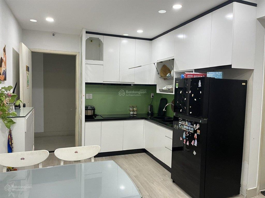 Bán nhanh căn 2pn1wc, 65m2 tại citihome, view thoáng mát, có nội thất giá 2.8 tỷ