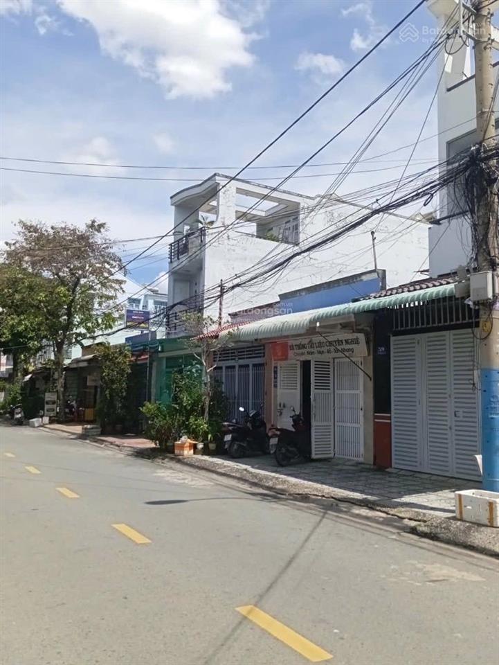 Bán chdv 3 tầng mặt tiền đường 8m /dòng tiền ổn định, ngay cđ công thương q9 130m2 giá tốt