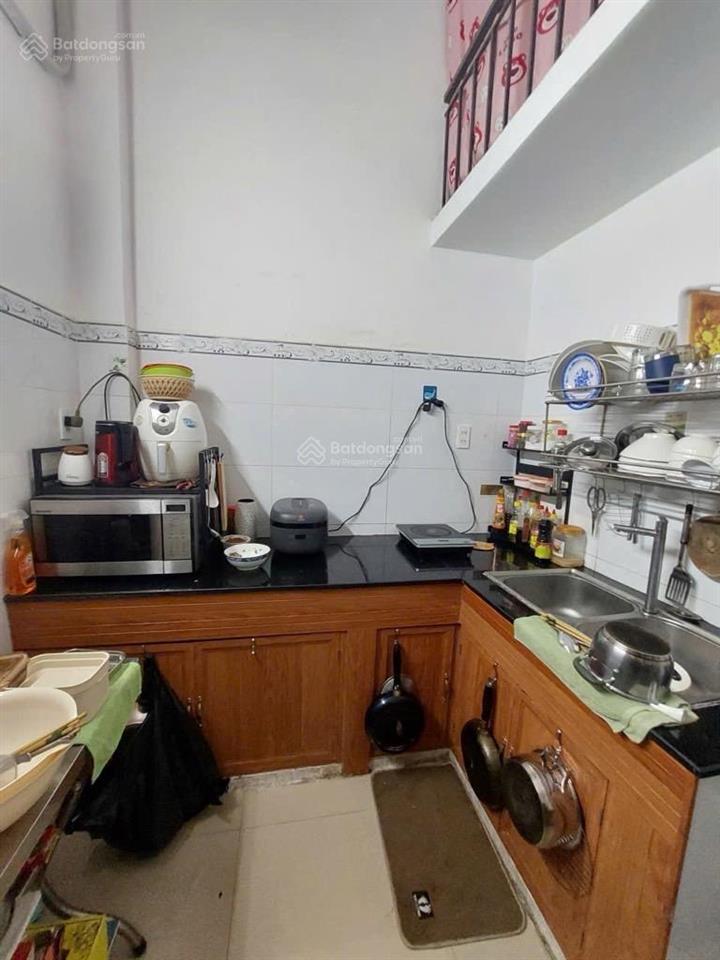 Bán nhà c4 52m2 ngay trung tâm q9. hẻm 6m gần ngay vincom q9. đình phong phú thông lê văn việt.