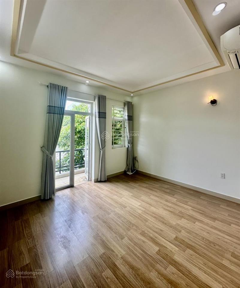 Bán nhà đẹp 3 tầng hẻm xe hơi vi vu gần vincom lê văn việt , giá chỉ 7.xtỷ