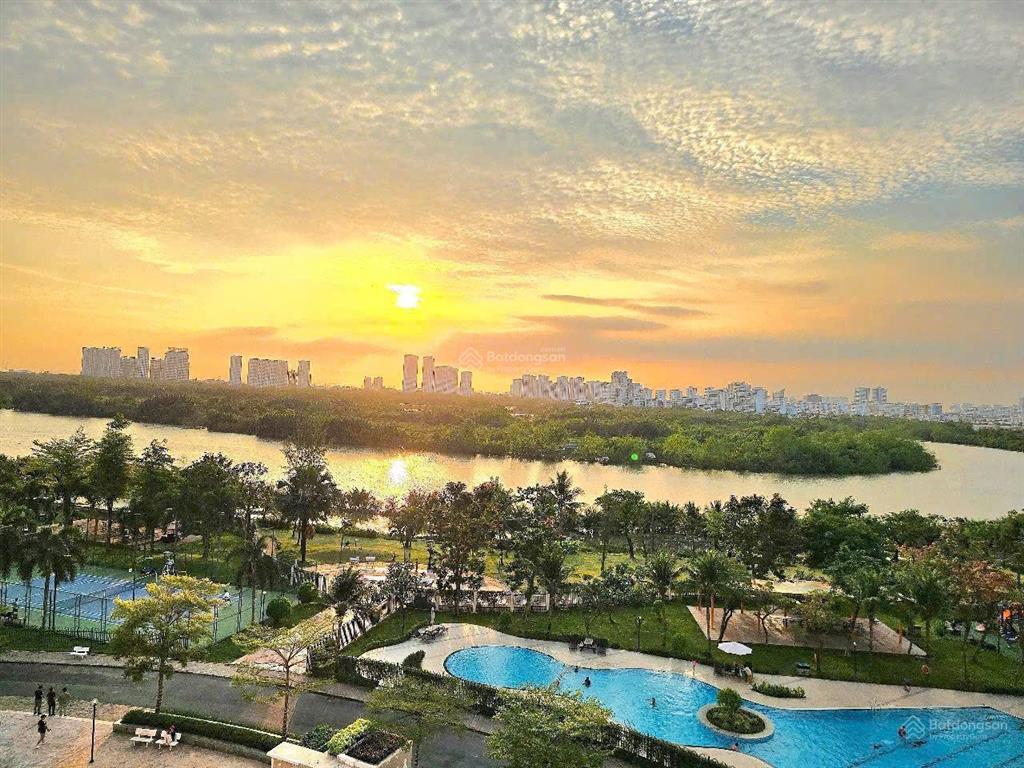 Bán căn hộ 3pn 2wc tại riverside residence, 15,3 tỷ, 147m2, giá siêu hời!