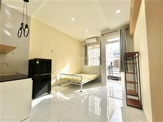 Trống sẵn studio ban công ngay nguyễn tri phương quận 10 đối diện ueh full nội thất giá tốt
