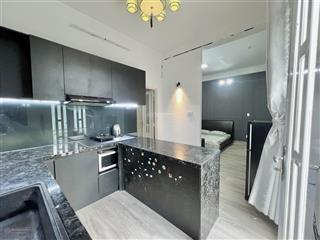 Cho thuê 1 phòng ngủ cao cấp 35m2 tách bếp ngay toà nhà viettel nội thất 5 sao