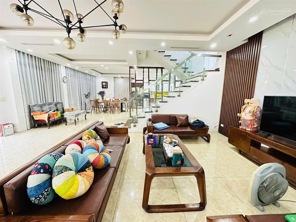 Chính chủ gửi bán căn biệt thự khu đấu giá qsd đất tứ hiệp 215m2 xây 4 tầng mt 14m giá 53 tỷ có tl