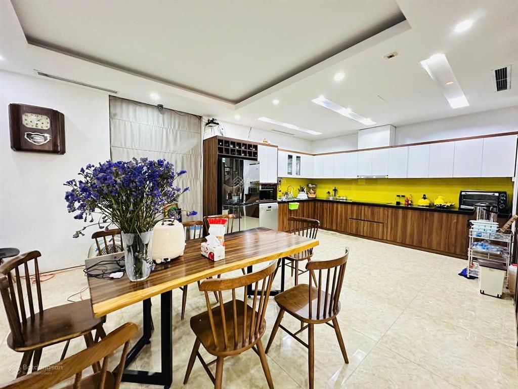 Chính chủ gửi bán căn biệt thự khu đấu giá qsd đất tứ hiệp 215m2 xây 4 tầng mt 14m giá 53 tỷ có tl