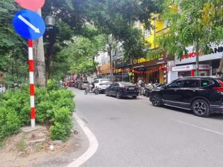 Biệt thự mặt phố trục chính đường đôi xa la kinh doanh đỉnh giá 43 tỷ