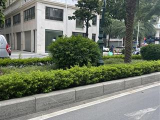 Bán hoa hậu lô góc 3 mặt thoáng siêu kinh doanh  vạn phúc