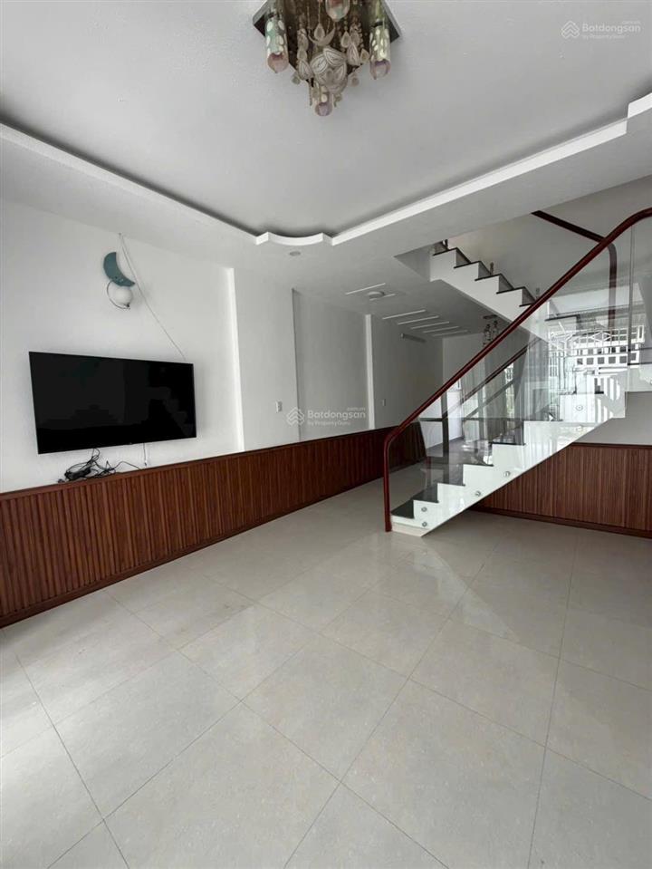 Chỉ 6,4 tỷ cho nhà đà lạt đường xe hơi tới nhà.