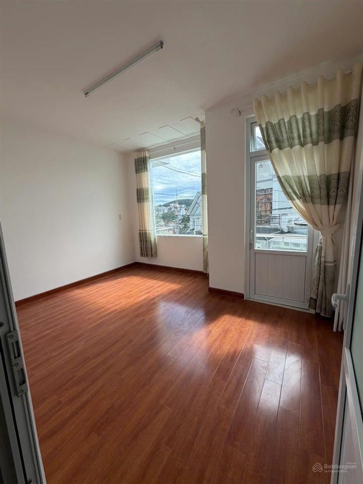 Chỉ 6,4 tỷ cho nhà đà lạt đường xe hơi tới nhà.