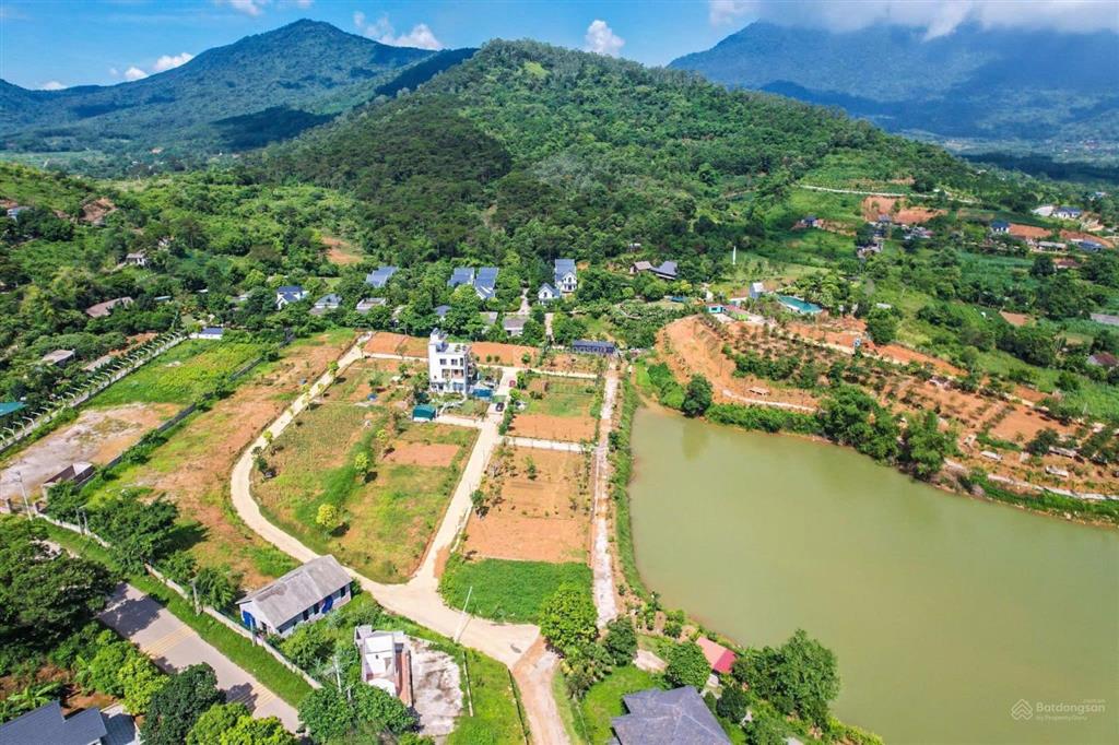 Đất nghỉ dưỡng  yên bài ba vì  gần 200m2 full thổ cư  lưng tựa núi mặt hướng hồ  chỉ 15 triệu/m