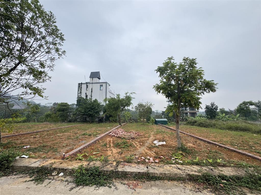 Đất nghỉ dưỡng  yên bài ba vì  gần 200m2 full thổ cư  lưng tựa núi mặt hướng hồ  chỉ 15 triệu/m