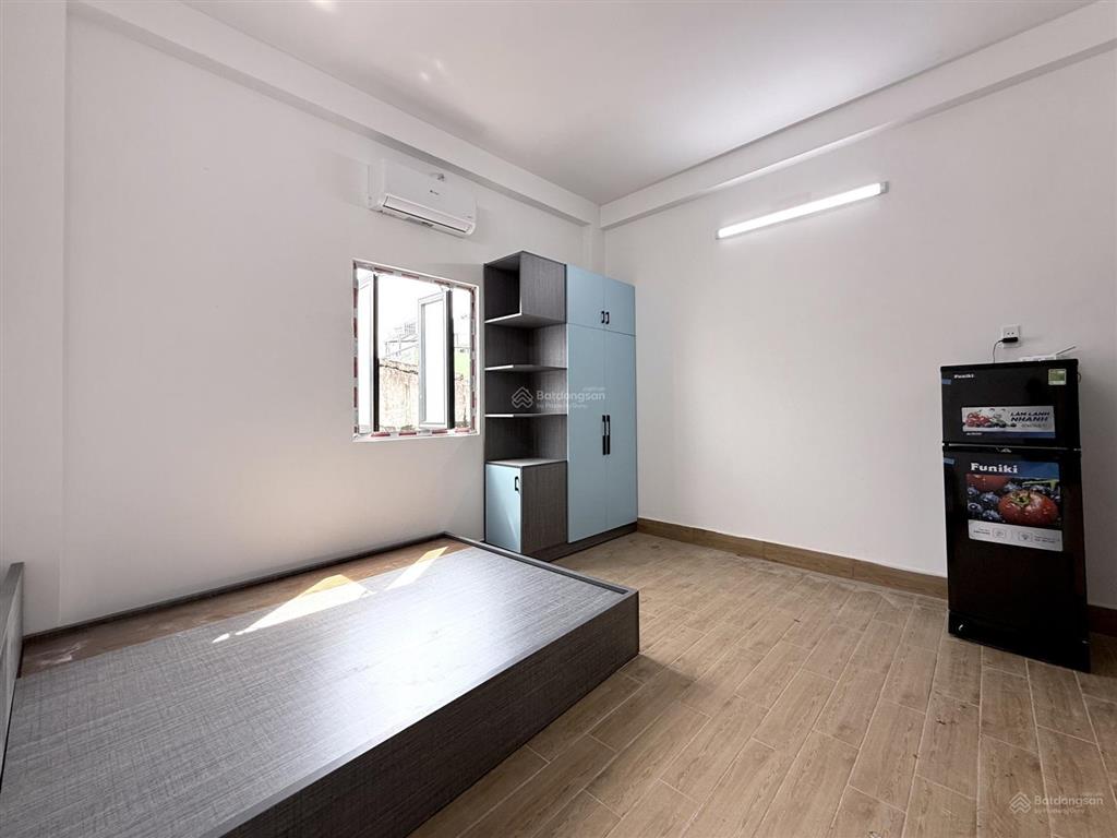 Khai trương chdv studio cửa sổ bancol ngay dương quảng hàm 3 người 3 xe